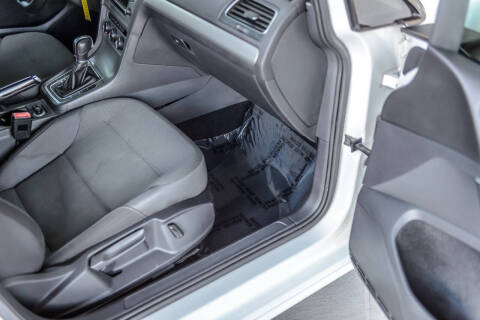 2016 Volkswagen Golf TSI S