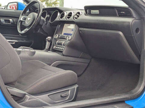 2022 Ford Mustang EcoBoost