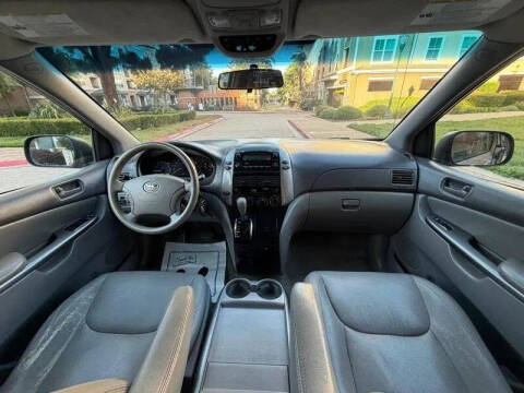 2010 Toyota Sienna