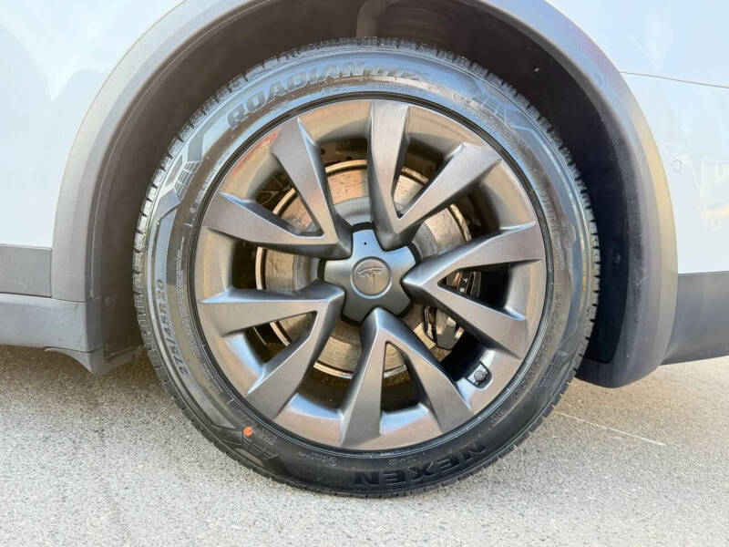 2023 Tesla Model X Standard Range