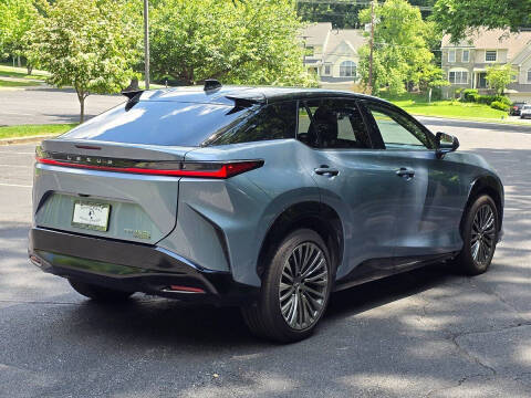 2023 Lexus RZ 450e Luxury