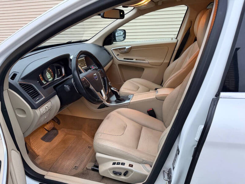 2015 Volvo XC60 T6 Premier Plus