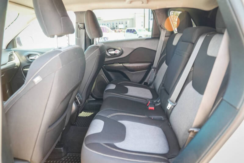 2014 Jeep Cherokee Sport