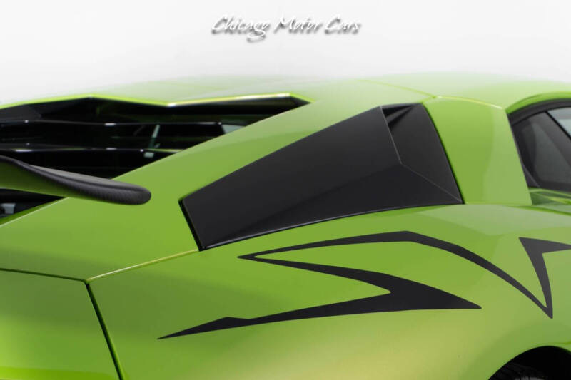 2016 Lamborghini Aventador LP 750-4 SV