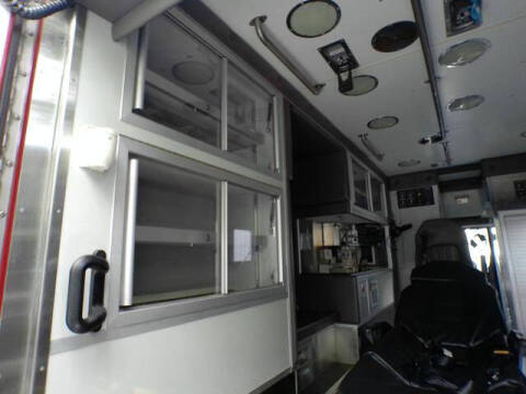 2015 Freightliner M2 106