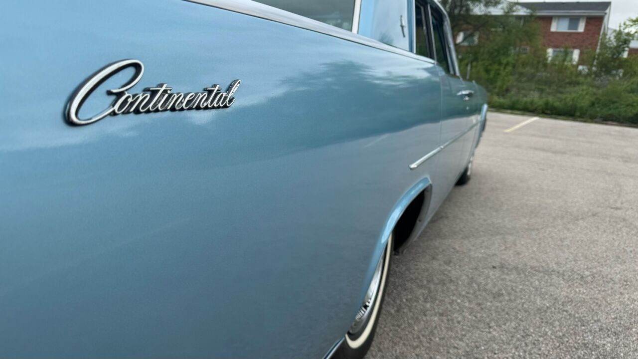 1964 Lincoln Continental 35