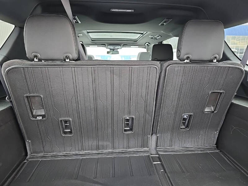 2024 GMC Yukon XL SLT