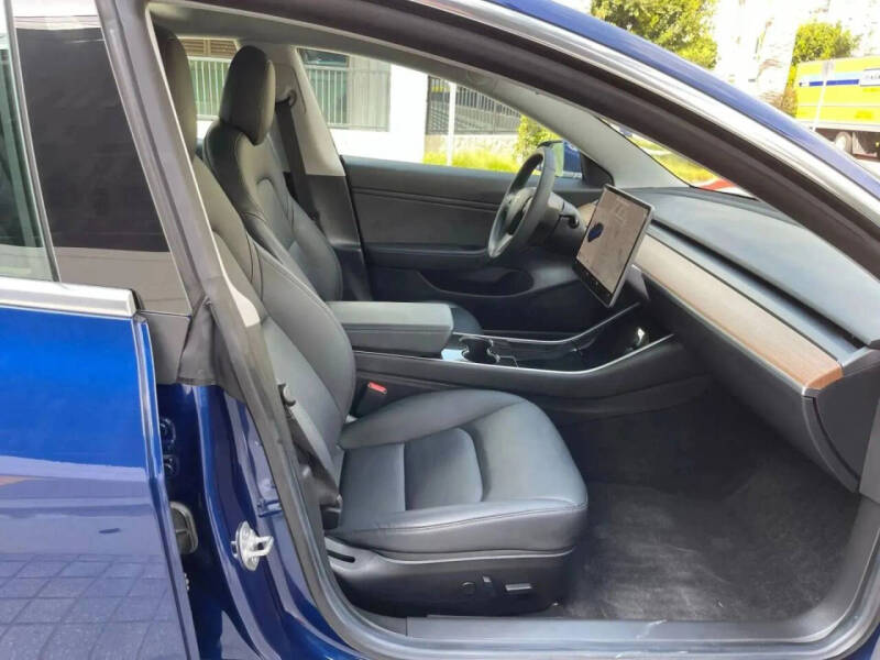 2019 Tesla Model 3 Mid Range
