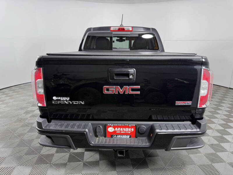 2017 GMC Canyon SLE