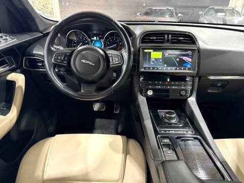 2019 Jaguar F-PACE 30t Premium