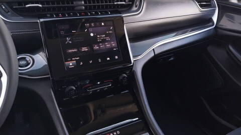 2023 Jeep Grand Cherokee Laredo