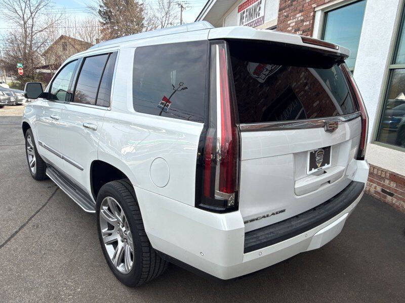2017 Cadillac Escalade Luxury