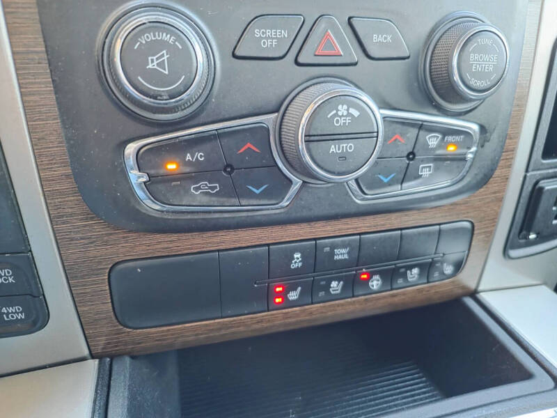 2016 RAM 1500 Laramie