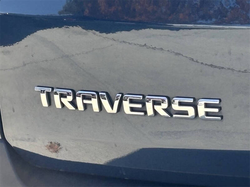 2023 Chevrolet Traverse LS