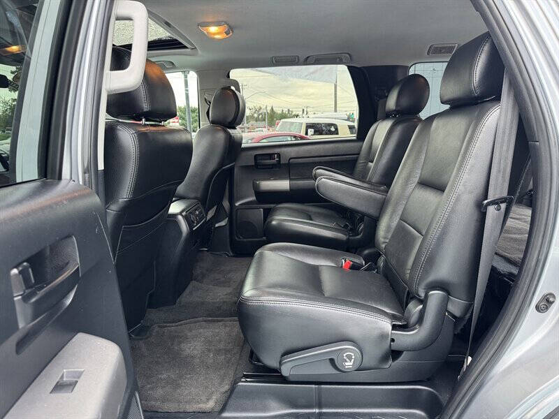 2013 Toyota Sequoia SR5