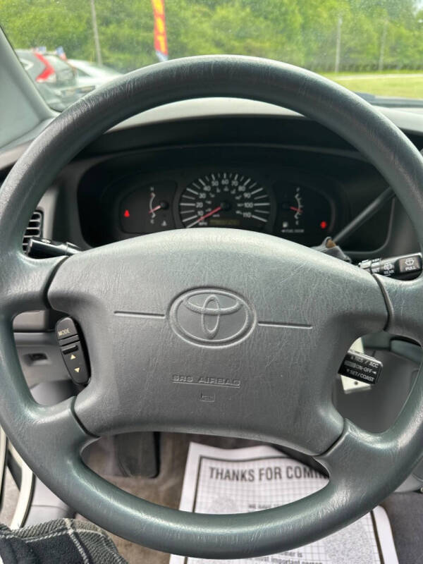 1999 Toyota Sienna CE