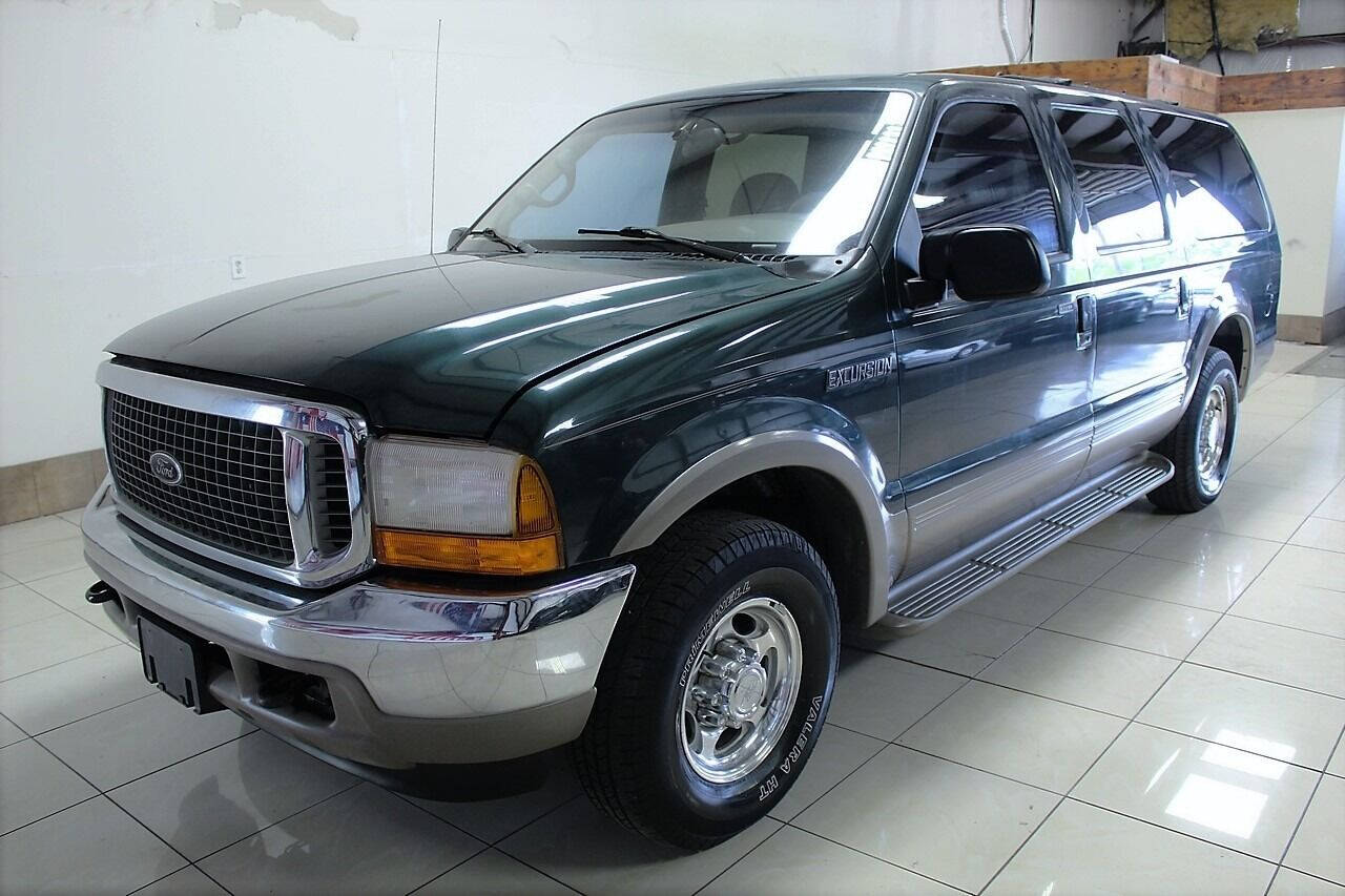 precio de una ford excursion 2000