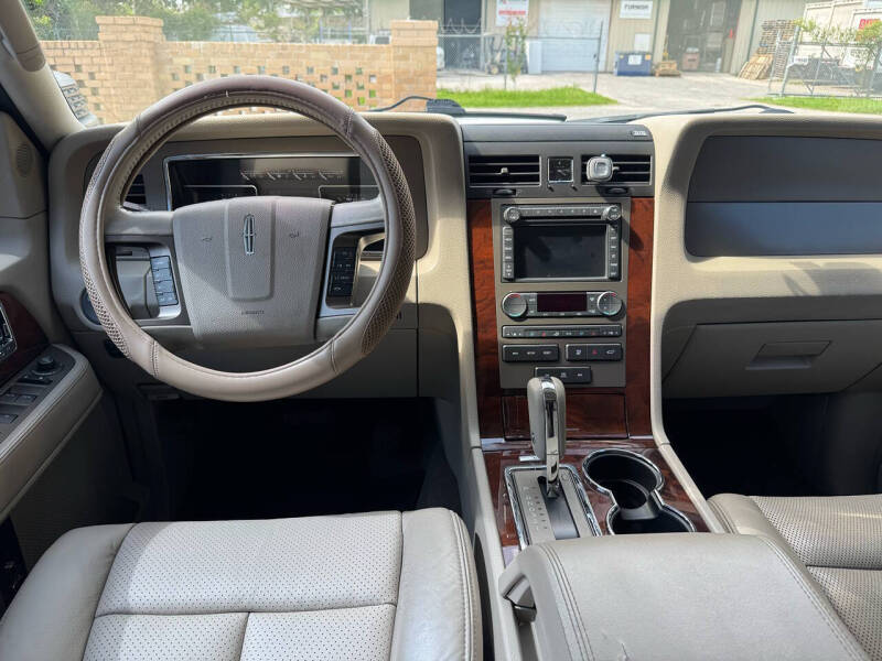 2012 Lincoln Navigator