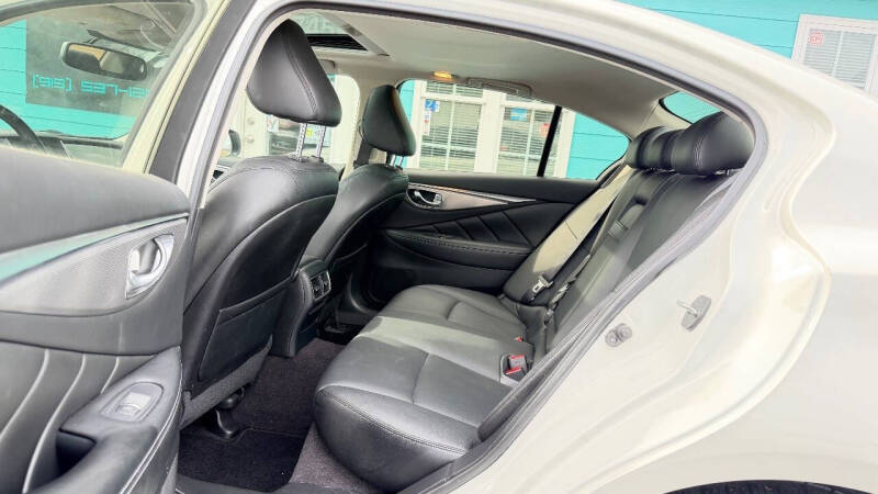 2017 Infiniti Q50 3.0T Signature Edition