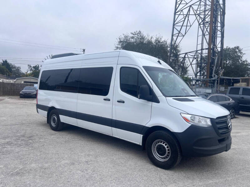 2025 Mercedes-Benz Sprinter Passenger Van Base's photo