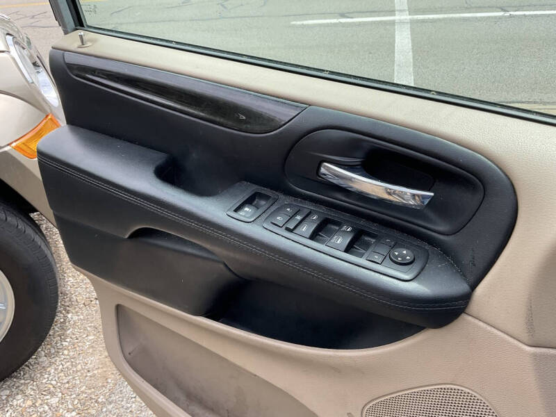 2016 Dodge Grand Caravan SXT Plus