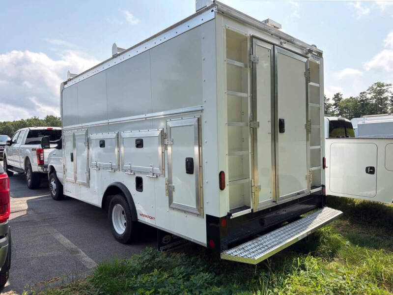 2027 Ford E-Series