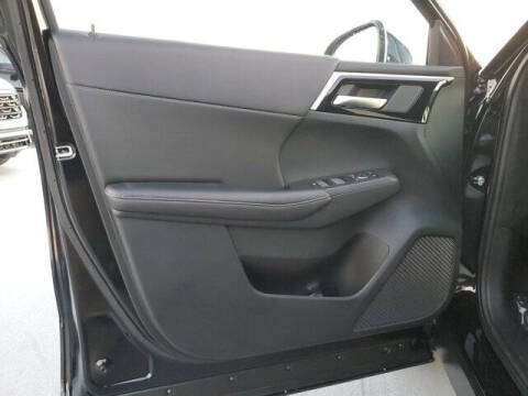 2025 Mitsubishi Outlander PHEV SE