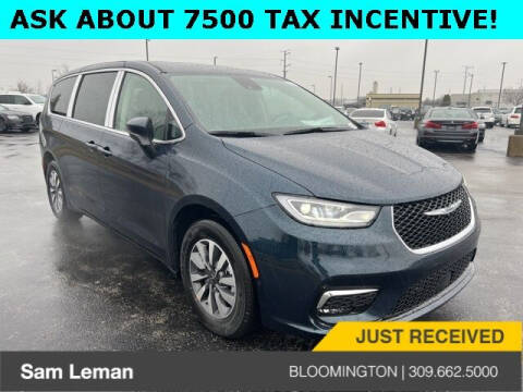 2023 Chrysler Pacifica Plug-In Hybrid for sale at Sam Leman CDJR Bloomington in Bloomington IL