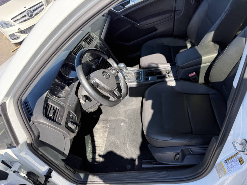 2015 Volkswagen e-Golf SEL Premium