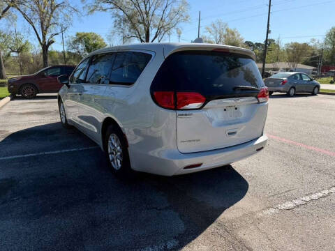 2017 Chrysler Pacifica LX