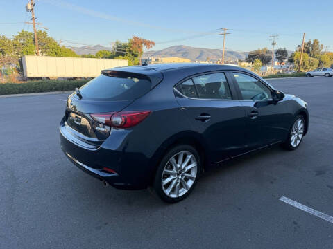 2017 Mazda MAZDA3 Touring