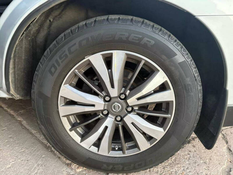 2017 Nissan Pathfinder S