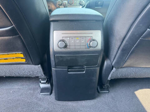 2012 Toyota Highlander SE