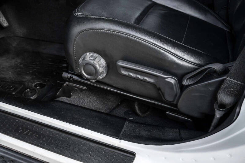 2020 Jeep Wrangler Unlimited Sahara Altitude