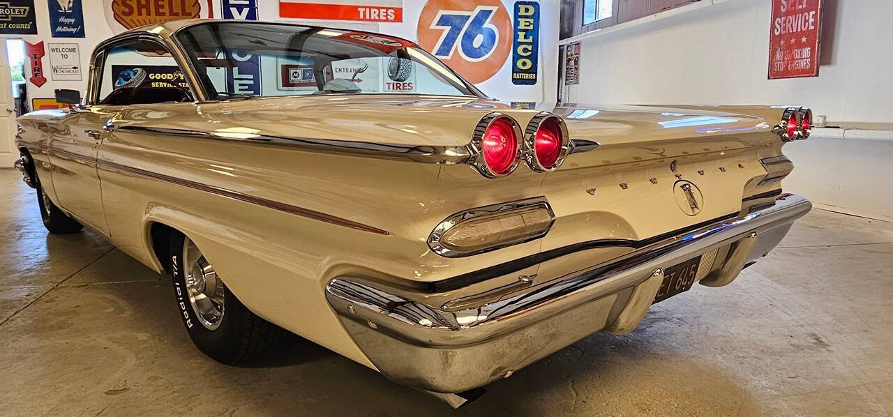 1960 Pontiac Ventura 26