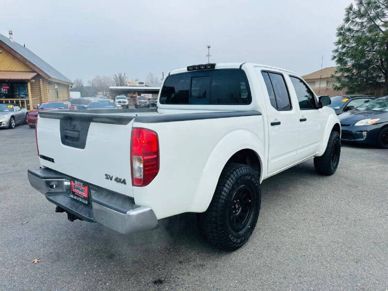 2016 Nissan Frontier SV photo 7