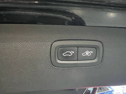 2020 Volvo XC90 T5 Momentum