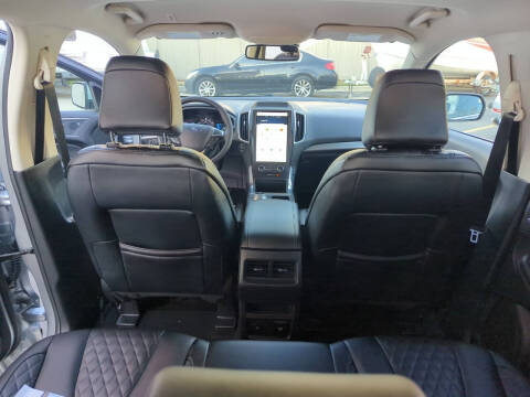 2024 Ford Edge Titanium