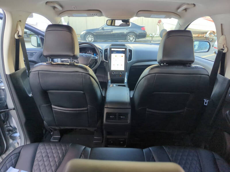 2024 Ford Edge Titanium