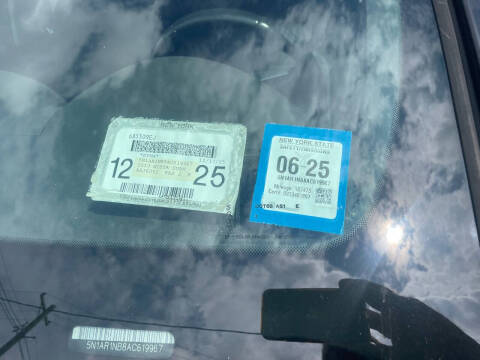 2010 Nissan Pathfinder LE