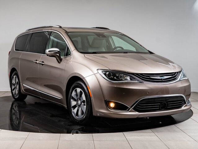 2018 Chrysler Pacifica Hybrid Limited