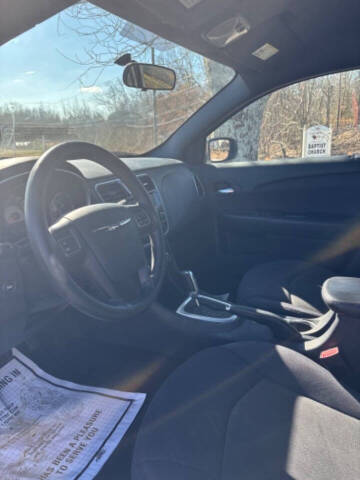 2013 Chrysler 200 LX