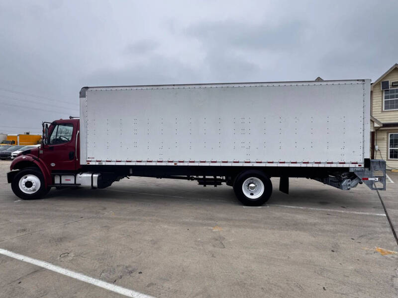 2019 Freightliner M2 106