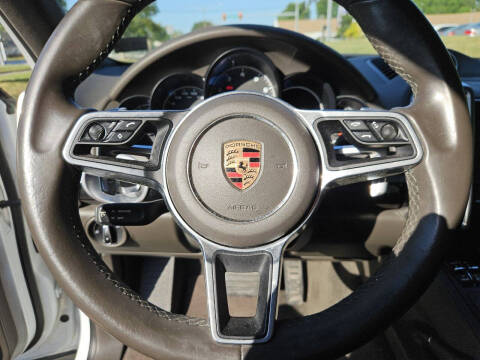 2017 Porsche Cayenne Platinum Edition