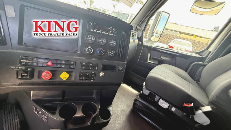 2024 Freightliner Cascadia