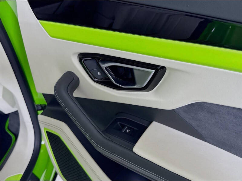 2022 Lamborghini Urus