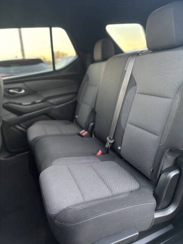 2023 Chevrolet Traverse LT