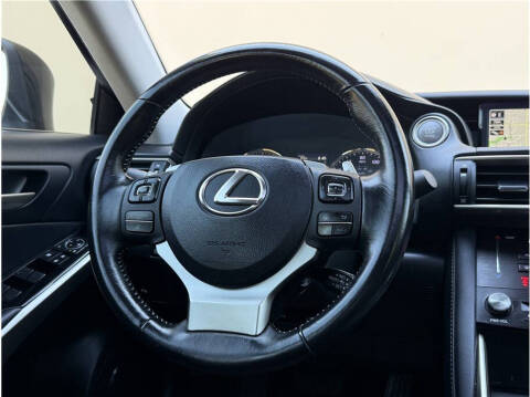 2017 Lexus IS 200t