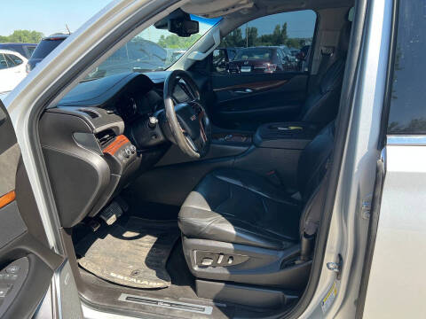 2016 Cadillac Escalade Luxury Collection