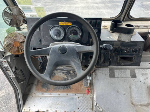 2009 Freightliner MT55 Chassis